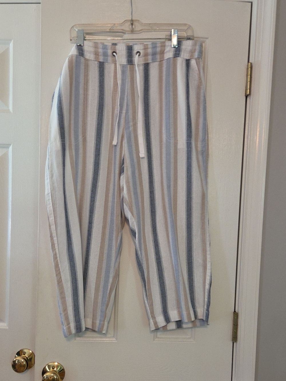 D.A.S.H Beach Crops Casual Striped Drawstring in Beige, Blue & White. NWOT